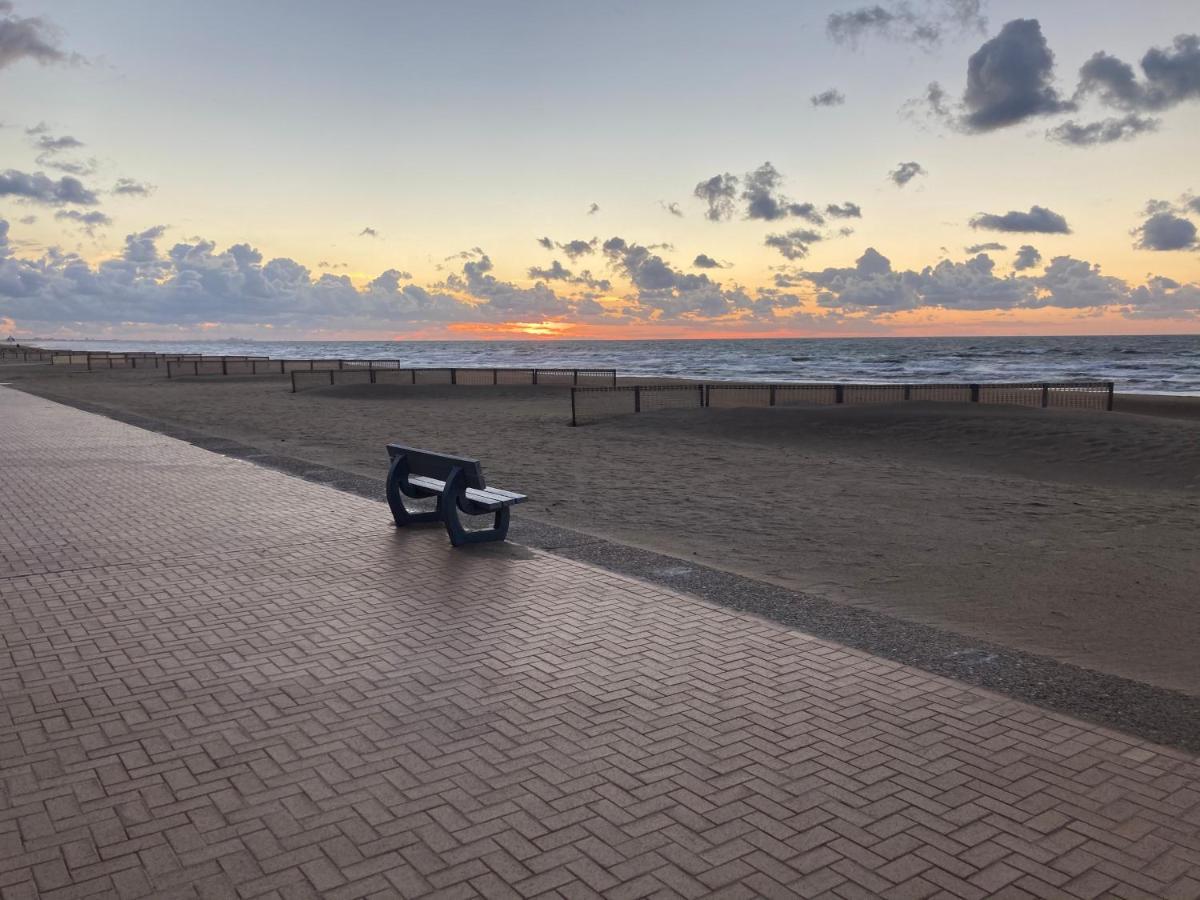 Beach Apartment Koksijde Bagian luar foto
