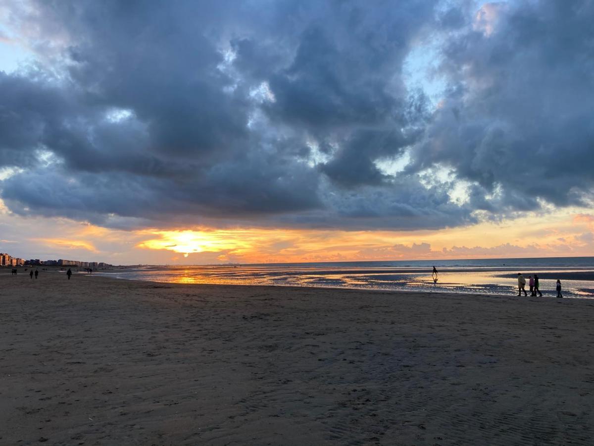 Beach Apartment Koksijde Bagian luar foto